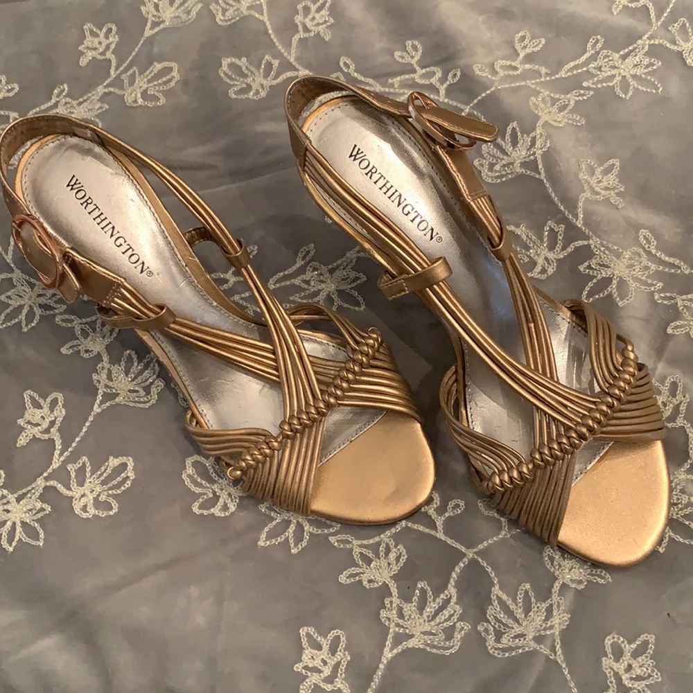 WORTHINGTON Elegant Gold Heels Open Toe Strappy Dressy Quality Brand EUC Size 7